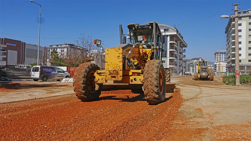 Alanya belediyesi&rsquo;nden mahmutlar&rsquo;da asfalt seferberliği