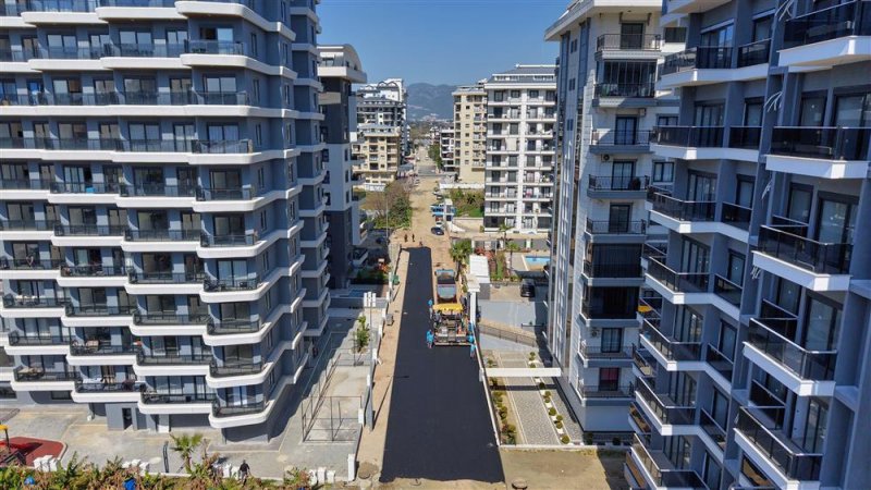 Alanya belediyesi&rsquo;nden mahmutlar&rsquo;da asfalt seferberliği