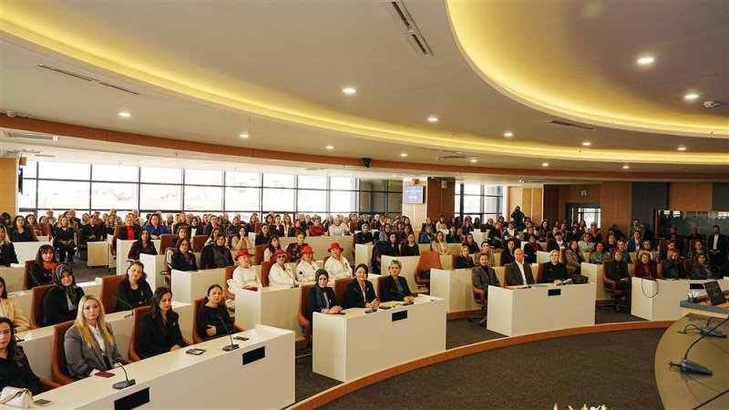 Alanya belediyesi&rsquo;nden tarihi adım başkan &ouml;z&ccedil;elik cemr avrupa yerel yaşamda kadın-erkek eşitliği şartı&rsquo;nı imzaladı