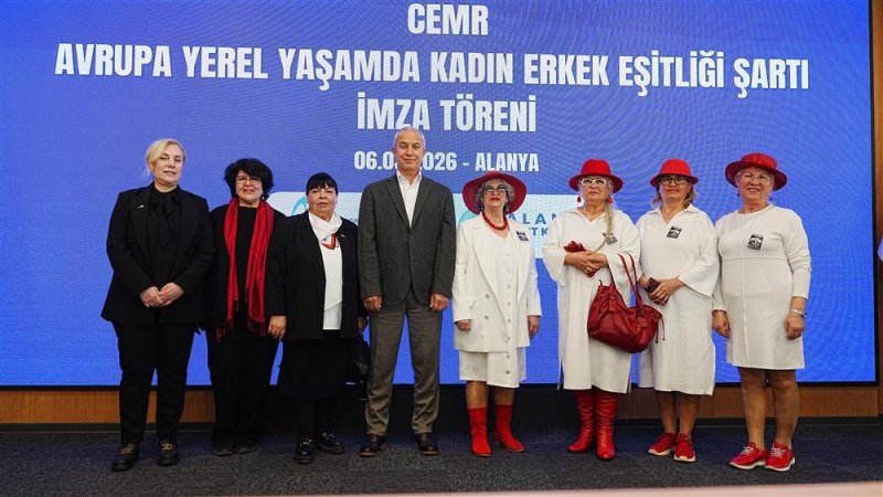 Alanya belediyesi&rsquo;nden tarihi adım başkan &ouml;z&ccedil;elik cemr avrupa yerel yaşamda kadın-erkek eşitliği şartı&rsquo;nı imzaladı