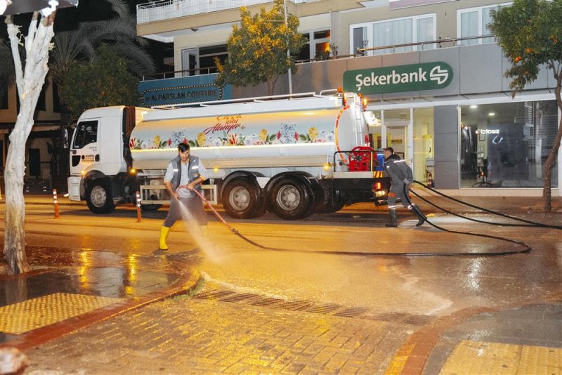 Alanya belediyesi&rsquo;nden yoğun temizlik mesaisi
