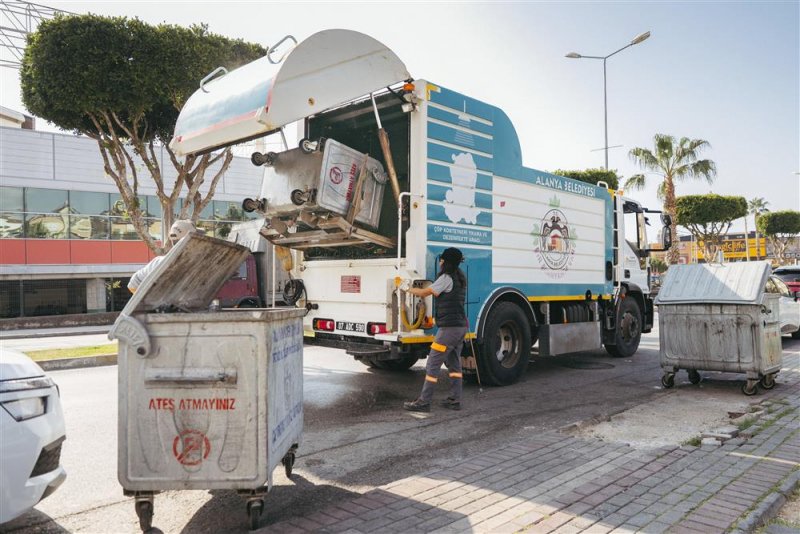 Alanya belediyesi&rsquo;nden yoğun temizlik mesaisi