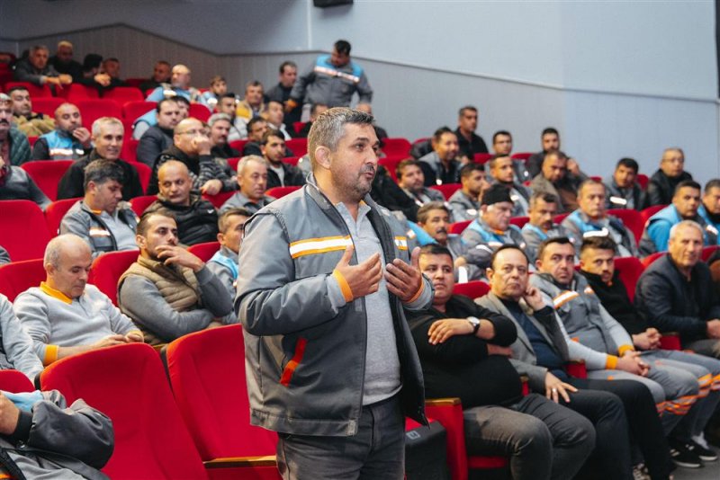 Alanya belediyesi temizlik işleri şof&ouml;rlerine trafik eğitimi