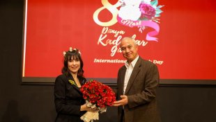 Alanya'da 8 mart coşkusu: başkan özçelik’ten "kadın dostu kent ve şiddete sıfır tolerans" vurgusu