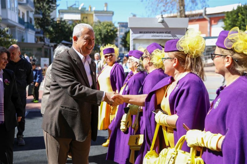 Alanya'da 8 mart coşkusu: başkan &ouml;z&ccedil;elik&rsquo;ten "kadın dostu kent ve şiddete sıfır tolerans" vurgusu