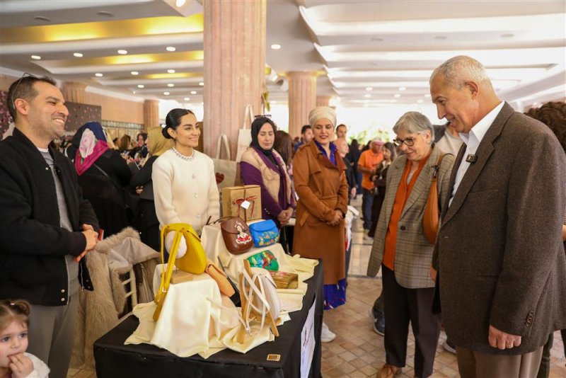 Alanya'da 8 mart coşkusu: başkan &ouml;z&ccedil;elik&rsquo;ten "kadın dostu kent ve şiddete sıfır tolerans" vurgusu