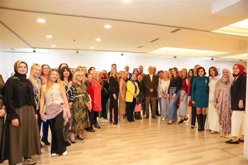 Alanya'da 8 mart coşkusu: başkan &ouml;z&ccedil;elik&rsquo;ten "kadın dostu kent ve şiddete sıfır tolerans" vurgusu