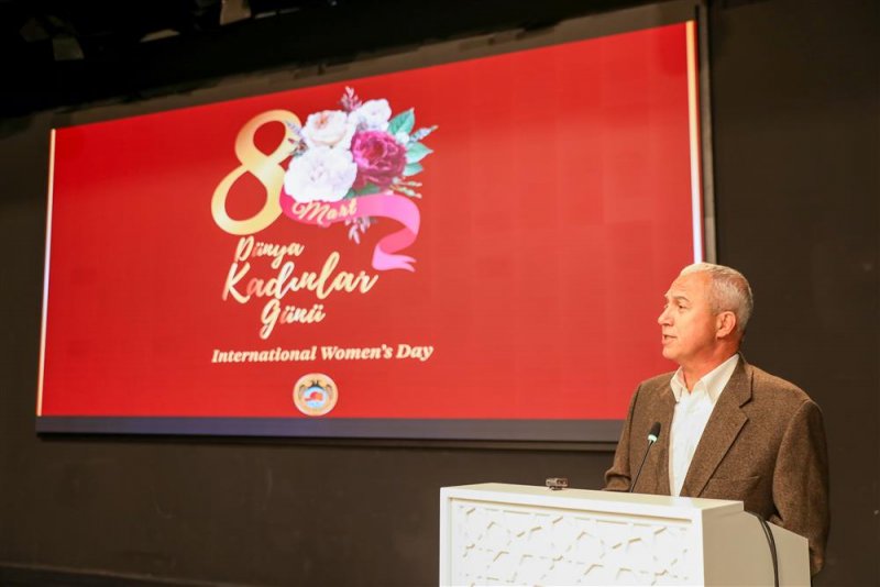 Alanya'da 8 mart coşkusu: başkan &ouml;z&ccedil;elik&rsquo;ten "kadın dostu kent ve şiddete sıfır tolerans" vurgusu