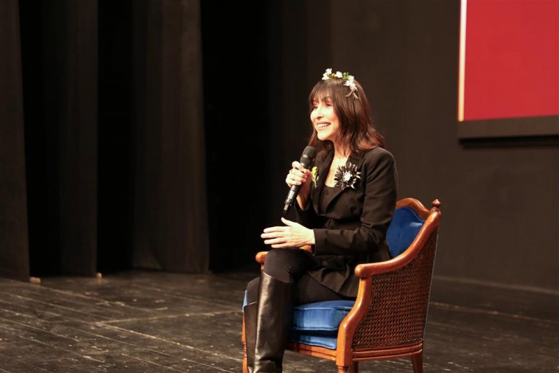 Alanya'da 8 mart coşkusu: başkan &ouml;z&ccedil;elik&rsquo;ten "kadın dostu kent ve şiddete sıfır tolerans" vurgusu