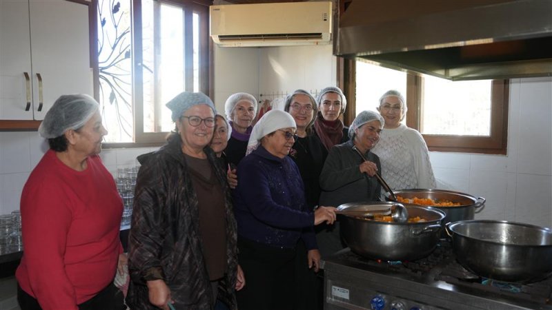 Alanya&rsquo;da dayanışmanın en tatlı hali: turun&ccedil; re&ccedil;elleri taha mira&ccedil; ve elisa deniz i&ccedil;in kaynadı