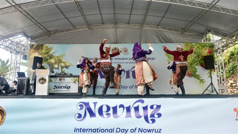 Alanya&rsquo;da nevruz bayramı coşkuyla kutlandı