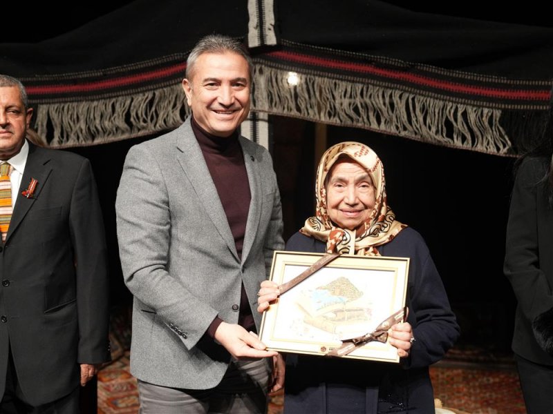Alanya&rsquo;nın kadim masalı &ldquo;dağ padişahı&rdquo; okuyucuyla buluştu