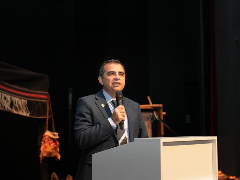 Alanya&rsquo;nın kadim masalı &ldquo;dağ padişahı&rdquo; okuyucuyla buluştu