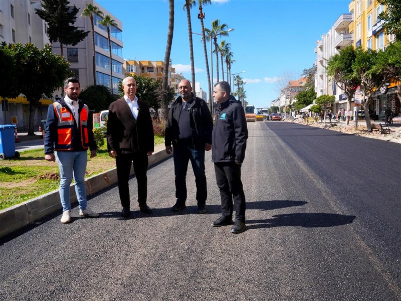 Atat&uuml;rk caddesi kuzey şeridinde &ccedil;alışmalar tamamlanıyor