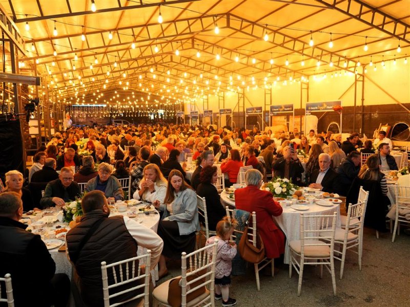 Yeni alanyalılar g&ouml;n&uuml;l sofrasında buluştu