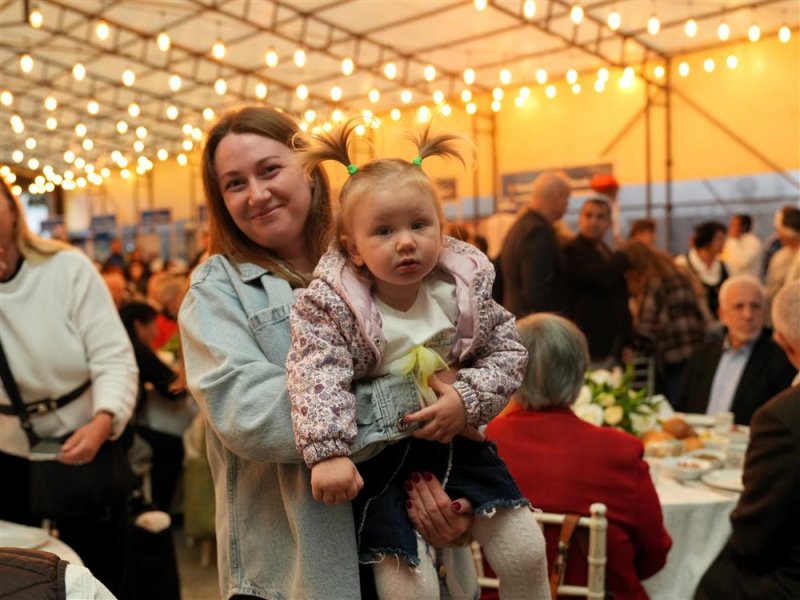 Yeni alanyalılar g&ouml;n&uuml;l sofrasında buluştu