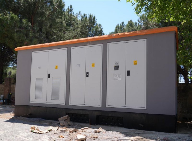 Alanya belediyesi&rsquo;nden g&uuml;zelyalı caddesi&rsquo;nde sıcak asfalt &ccedil;alışması