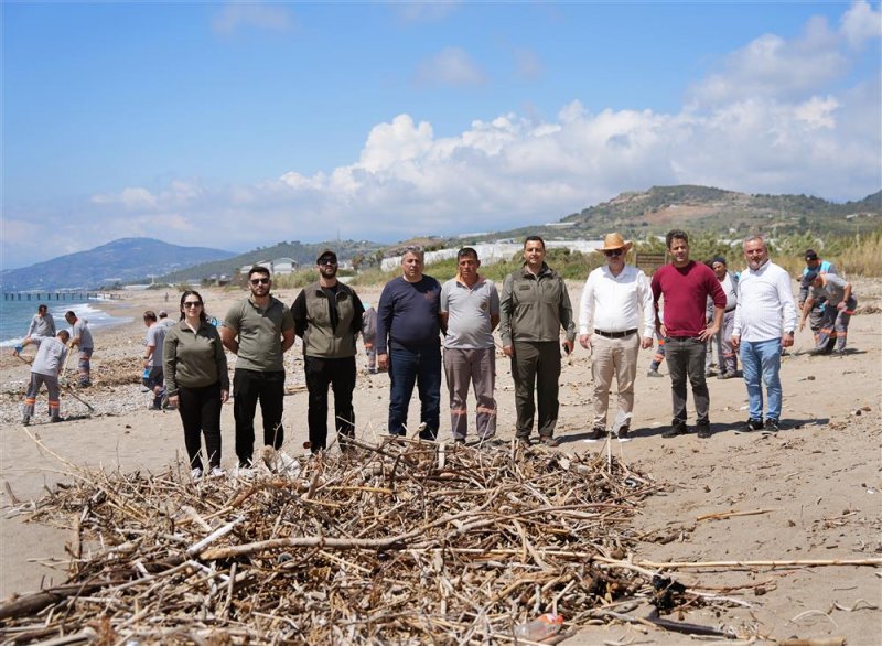 Demirtaş sahilinde doğa ve gelecek i&ccedil;in el ele