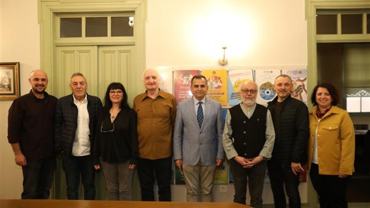 Kervan temalı karikatür yarışmasının kazananları açıklandı