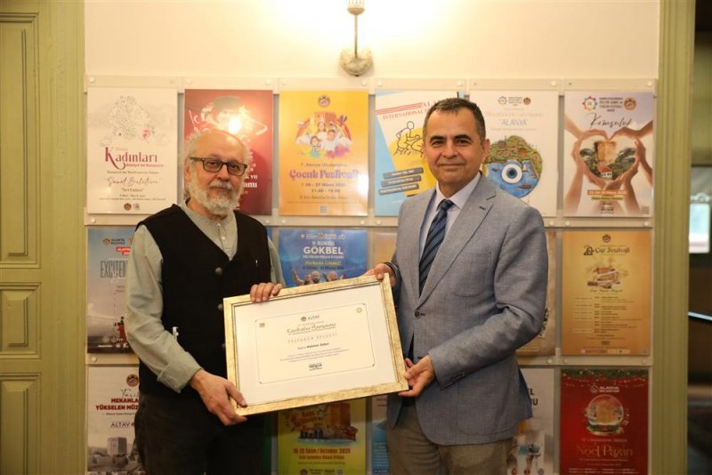 Kervan temalı karikat&uuml;r yarışmasının kazananları a&ccedil;ıklandı