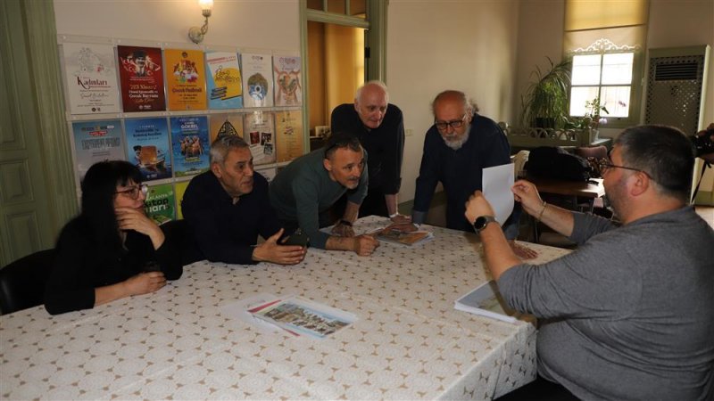 Kervan temalı karikat&uuml;r yarışmasının kazananları a&ccedil;ıklandı