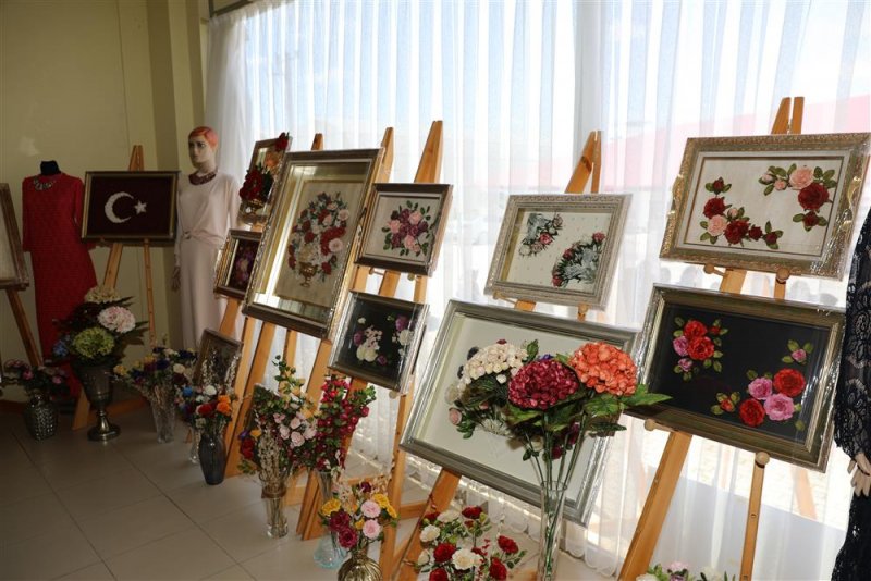 Kızılkule&rsquo;nin 800. yılında 800 kişiyle okuma etkinliği