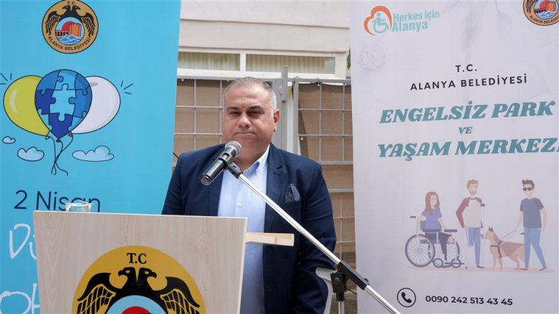 Otizmli bireylerden sanat ile barış &ccedil;ağrısı