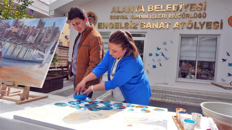 Otizmli bireylerden sanat ile barış &ccedil;ağrısı