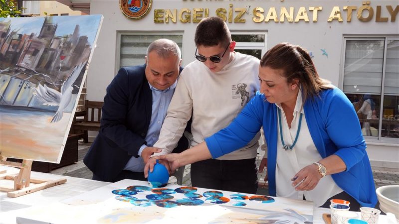 Otizmli bireylerden sanat ile barış &ccedil;ağrısı