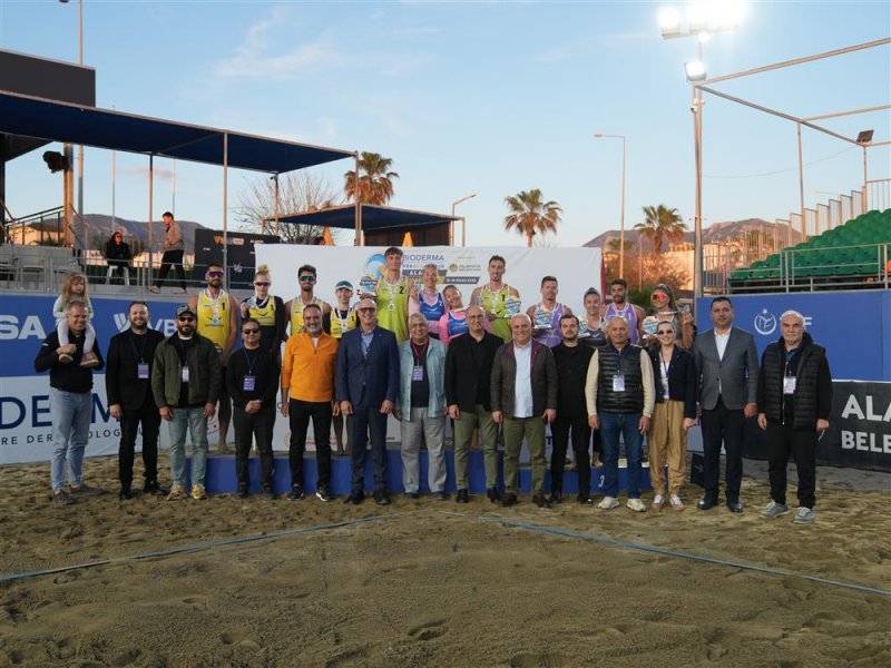 Plaj voleybolu sezonu alanya&rsquo;da a&ccedil;ıldı