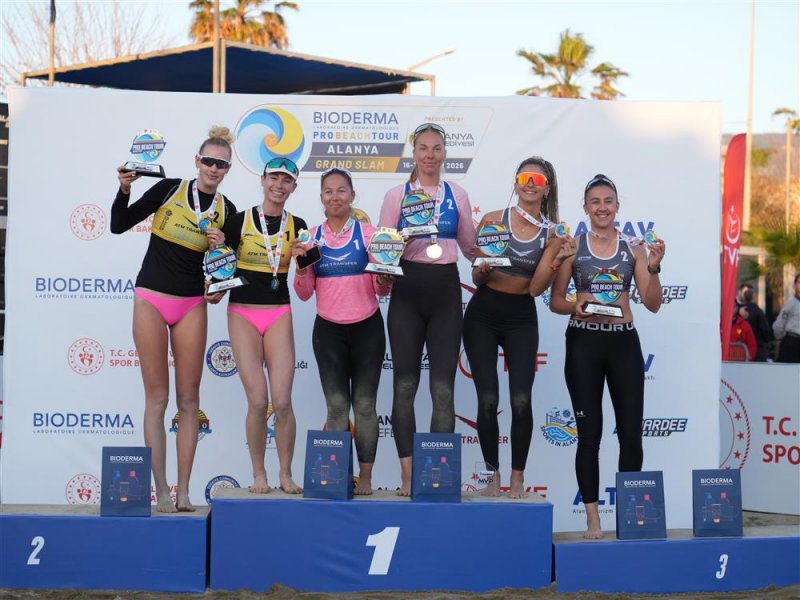 Plaj voleybolu sezonu alanya&rsquo;da a&ccedil;ıldı