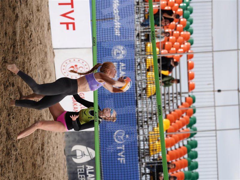 Plaj voleybolu sezonu alanya&rsquo;da a&ccedil;ıldı