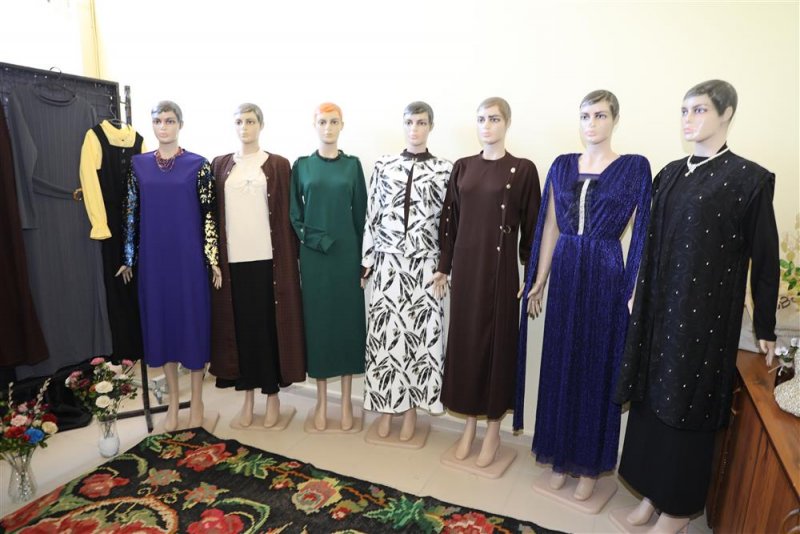 Yılın ilk el sanatları sergisi okurcalar&rsquo;da a&ccedil;ıldı