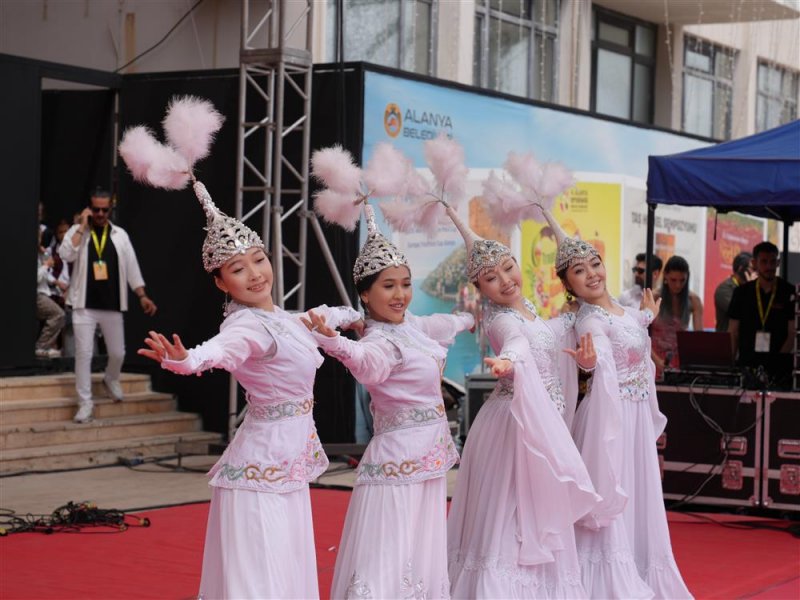 8. uluslararası alanya &ccedil;ocuk festivali başladı