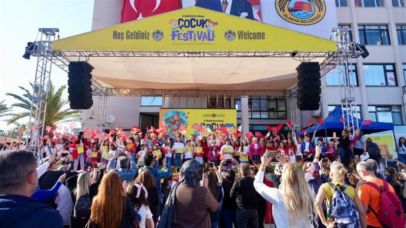8. uluslararası alanya &ccedil;ocuk festivali başladı