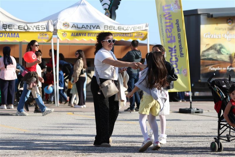 8. uluslararası alanya &ccedil;ocuk festivali başladı