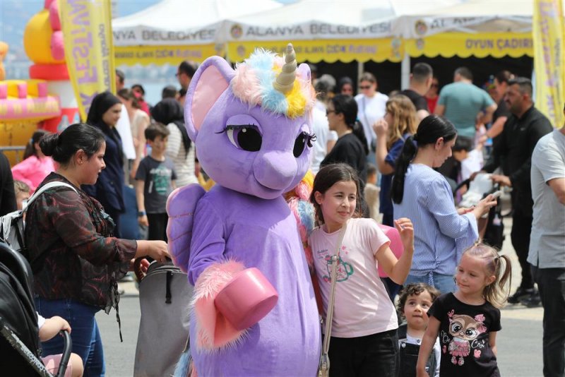 8. uluslararası alanya &ccedil;ocuk festivali&rsquo;nde muhteşem final