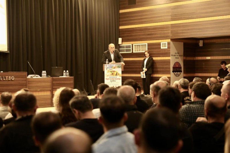 Alanya belediyesi&rsquo;nden turizm sezonu &ouml;ncesi gıda ve hijyen zirvesi