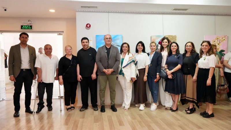 Alanya&rsquo;da engeller sanatla aşıldı: &ldquo;hayalden tuvale&rdquo; sergisi b&uuml;y&uuml;k ilgi g&ouml;rd&uuml;