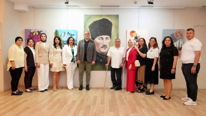 Alanya&rsquo;da engeller sanatla aşıldı: &ldquo;hayalden tuvale&rdquo; sergisi b&uuml;y&uuml;k ilgi g&ouml;rd&uuml;