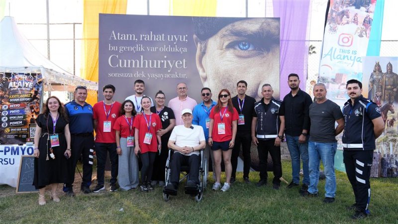 Alanya&rsquo;da gen&ccedil;lik r&uuml;zg&acirc;rı esti: gen&ccedil;lik festivali muhteşem bir finalle sona erdi