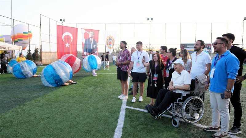 Alanya&rsquo;da gen&ccedil;lik r&uuml;zg&acirc;rı esti: gen&ccedil;lik festivali muhteşem bir finalle sona erdi