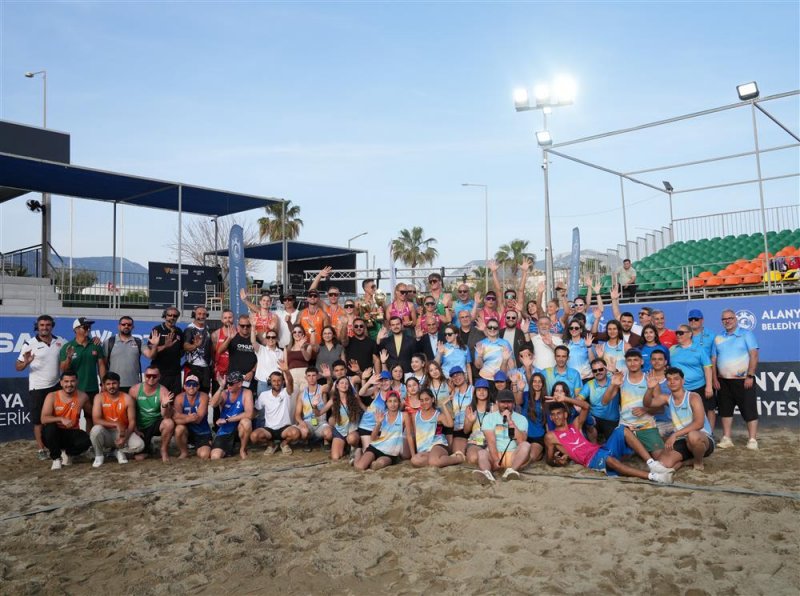 Uluslararası alanya kızılkule cup d&uuml;nyayı bir araya getirdi