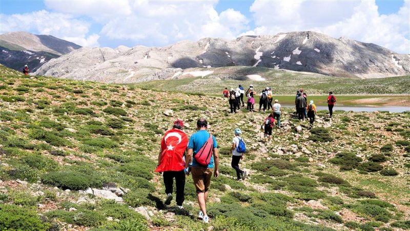 3. alanya keykubad g&ouml;&ccedil; ve kervan yolu y&uuml;r&uuml;y&uuml;ş&uuml;&rsquo;nde tarih ile doğa i&ccedil; i&ccedil;e