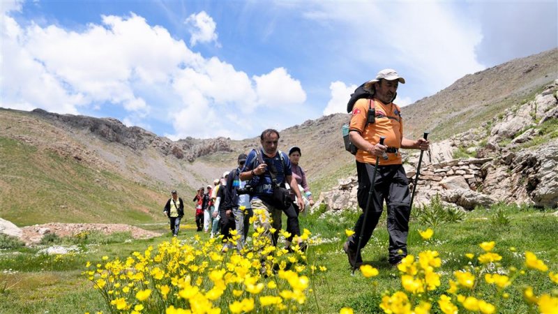 3. alanya keykubad g&ouml;&ccedil; ve kervan yolu y&uuml;r&uuml;y&uuml;ş&uuml;&rsquo;nde tarih ile doğa i&ccedil; i&ccedil;e