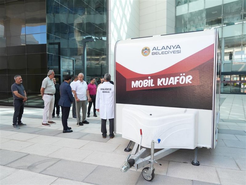 Alanya belediyesi mobil kuaf&ouml;r aracı hizmete başladı