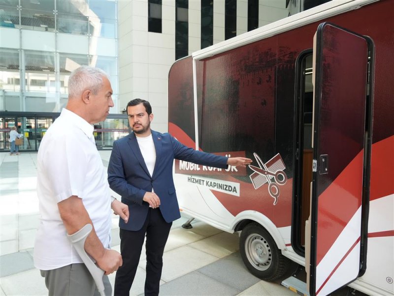 Alanya belediyesi mobil kuaf&ouml;r aracı hizmete başladı