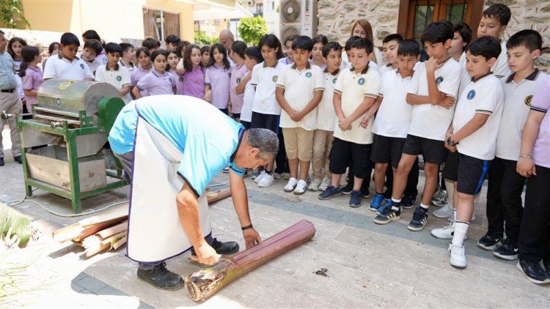 Alanya&rsquo;da &ccedil;evre haftası coşkuyla kutlandı gelecek nesiller i&ccedil;in doğaya dokunan etkinlikler d&uuml;zenlendi