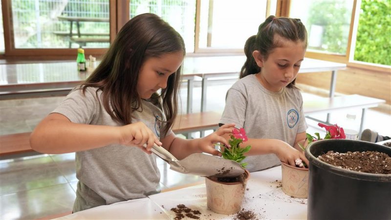 Alanya&rsquo;da &ccedil;evre haftası coşkuyla kutlandı gelecek nesiller i&ccedil;in doğaya dokunan etkinlikler d&uuml;zenlendi