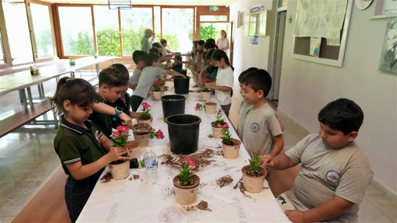 Alanya&rsquo;da &ccedil;evre haftası coşkuyla kutlandı gelecek nesiller i&ccedil;in doğaya dokunan etkinlikler d&uuml;zenlendi